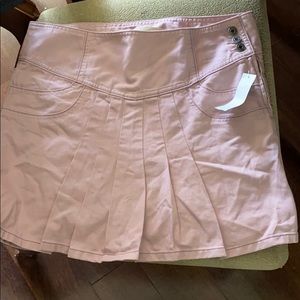 Gap NWT pleaded front skirt size 6